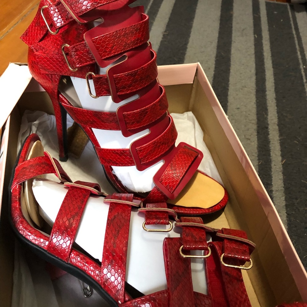 Red Pumps - Picture 1 of 2